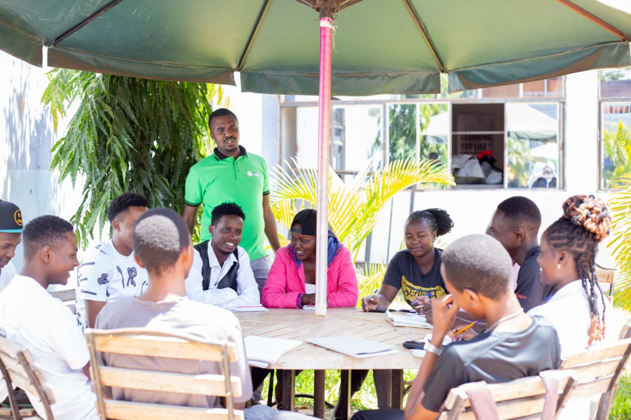 Outdoor bartending workshop